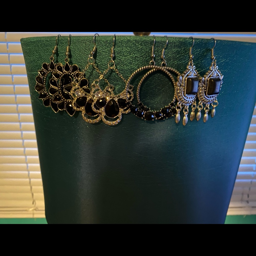Lot of 6 Paparazzi earrings